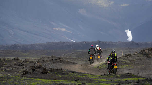 Pilotes HAR en Islande sur un terrain montagneux